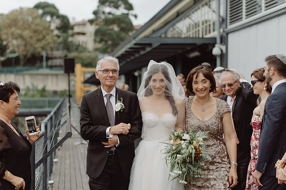 067_amy-oliver-married-0718_Gorgeous jewish wedding at Doltone House
