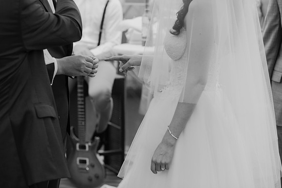 075_amy-oliver-married-0762_Gorgeous jewish wedding at Doltone House