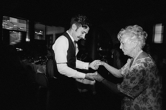 89-sarah-james-vintage-antique-store-wedding