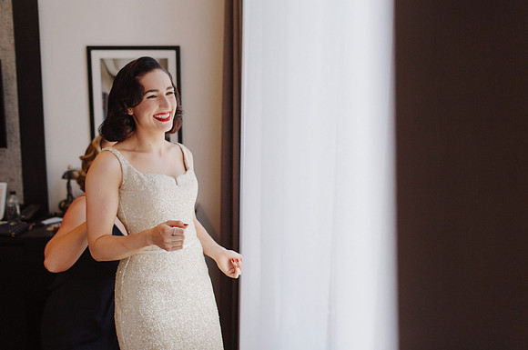 08-sarah-james-vintage-antique-store-wedding