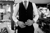 17-sarah-james-vintage-antique-store-wedding